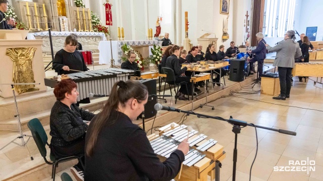 Muzyka to pasja i możliwość dawania radości innym - przekonują członkowie Orkiestry Perkusyjnej Gamelan.