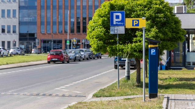 Szczecin chce zmienić interfejs miejskich parkomatów i zaprasza do konkursu. Urządzenia mają stać się łatwiejsze w obsłudze i bardziej intuicyjne.