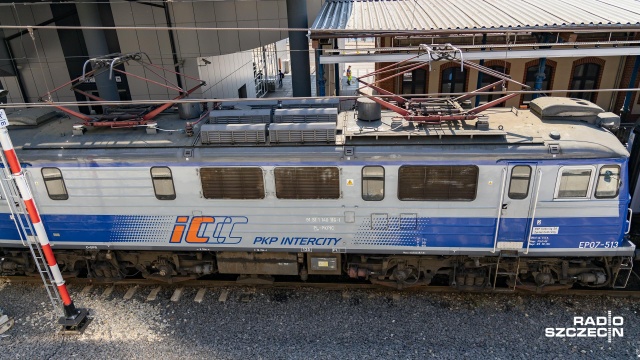 PKP Intercity wykorzystało blisko 84 proc. środków przyznanych z Krajowego Planu Odbudowy i Zwiększania Odporności na program odnowy taboru - poinformowała w czwartek spółka. Do połowy kwietnia firma otrzymała ponad 1,81 mld zł m.in. na nowe lokomotywy elektryczne.