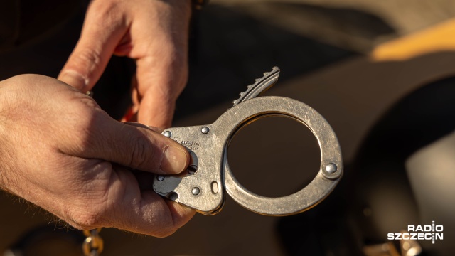 Policja zatrzymała Pawła Kozaneckiego, adwokata znanego z określenia trumna na kółkach.