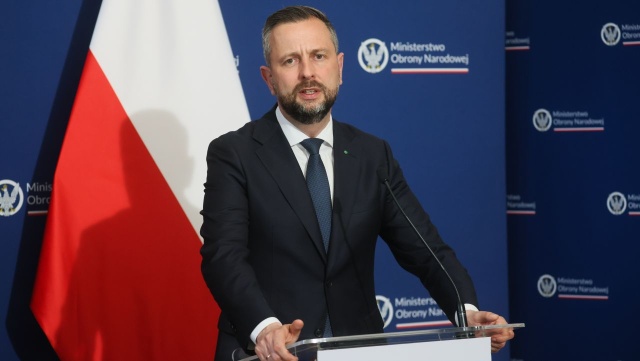 Polska jako pierwsza podpisuje umowę pożyczkową SAFE. Dokument, który podpiszemy w piątek pozwoli zaciągać - jak przekonuje rząd - atrakcyjne kredyty na zakupy dla wojska.