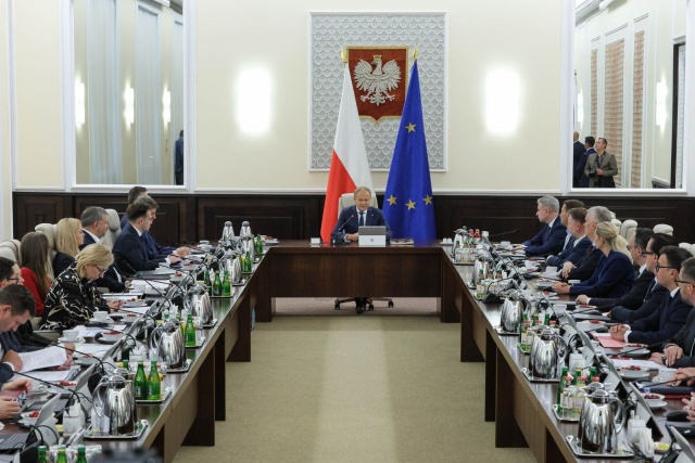 Obiecują cudowną terapię, a naprawdę wyłudzają pieniądze i narażają pacjentów na utratę zdrowia i życia. Rząd przyjął ustawę roboczo nazywaną Lex Szarlatan.