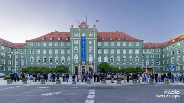 Nie tylko muzealnicy otwierają swoje drzwi w ramach Nocy Muzeów. Zwiedzający mogli poznać kulisy władzy, wchodząc do szczecińskiego Urzędu Miasta czy Zachodniopomorskiego Urzędu Wojewódzkiego.