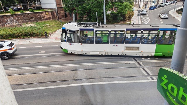 Nie kursują tramwaje linii numer trzy i sześć w ciągu ulicy Kolumba.
