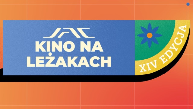 Koce, leżaki, popcorn, ale też preparaty na komary czy peleryny przeciwdeszczowe przygotowano na tegoroczne miejskie seanse filmowe pod chmurką. Do Szczecina wraca Kino na Leżakach.