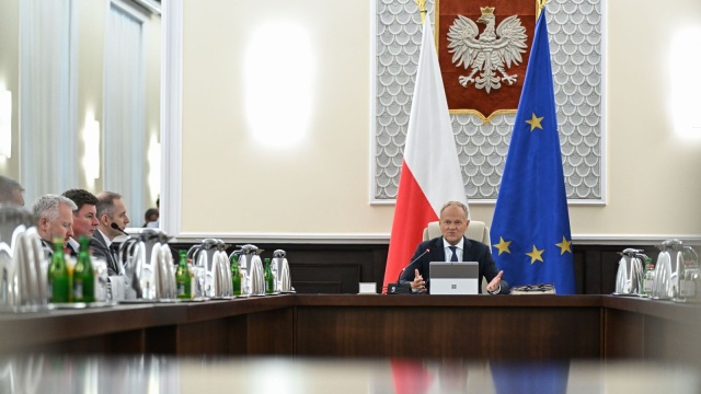 Będziemy pracować nad relacjami z Ukrainą, bo w długofalowym interesie Polski są dobre stosunki polsko-ukraińskie - deklaruje premier Donald Tusk.
