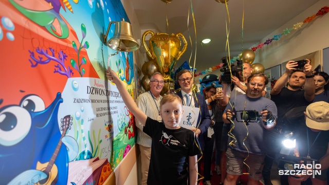 Sporadyczne bóle głowy, poranne wymioty, problemy z równowagą - te objawy niemal trzy lata temu wskazywały na guz wielkości grejpfruta, który pojawił się w głowie Kuby Dudkiewicza z Koszalina.