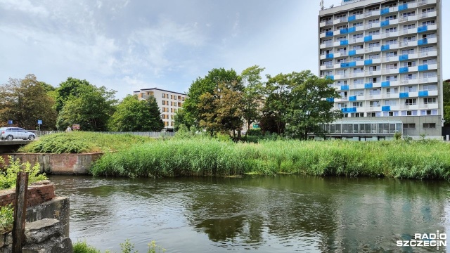 Przymulisko na Parsęcie w Kołobrzegu nazywane łachą w końcu zniknie. Rozpoczynają się prace związane z likwidacją problemu, z którym miasto borykało się przez kilkanaście lat.