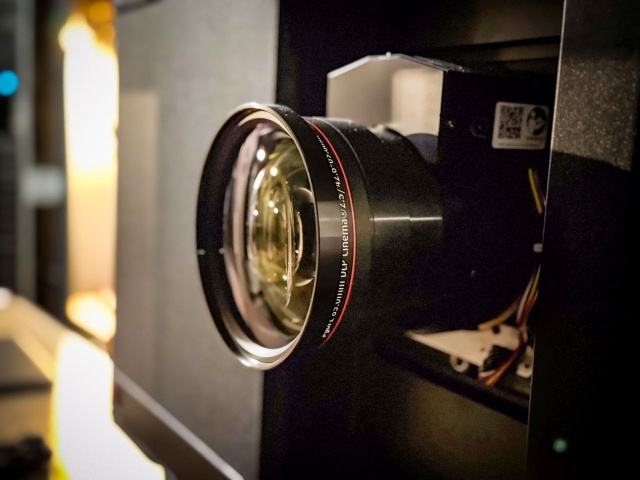 W sali kinowej Stargardzkiego Centrum Kultury działa już nowoczesny projektor laserowy. Urządzenie pozwala na oglądanie filmów w wysokiej rozdzielczości 4K.