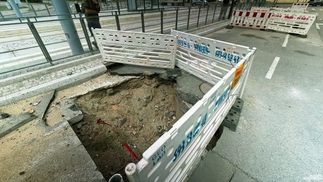 Za nieco ponad dwa miesiące dowiemy się, dlaczego w jezdni w Alei Powstańców Wielkopolskich powstało zapadlisko.
