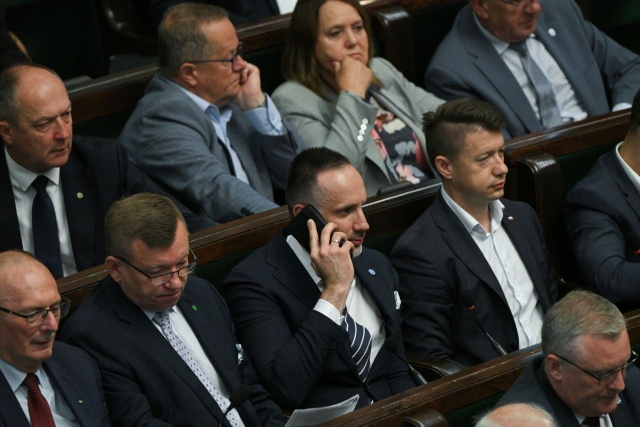 Prokuratura Rejonowa Warszawa-Śródmieście rozpoczęła czynności sprawdzające ws. użycia karty posła PSL Jarosława Rzepy przez Janusza Kowalskiego.