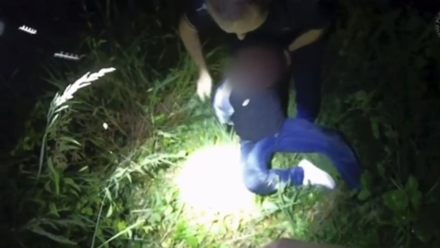 Do zdarzenia doszło w powiecie koszalińskim. Policjanci dostali zgłoszenie, że kierujący renaultem miał znajdować się pod wpływem alkoholu.