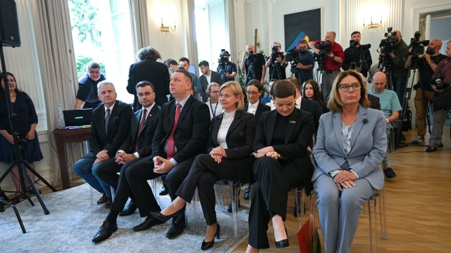 Rodziny ośmiu zidentyfikowanych ofiar rzezi wołyńskiej z Puźnik otrzymały noty identyfikacyjne.