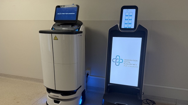 Roboty pielęgniarskie wspierają pacjentów szpitala na szczecińskich Pomorzanach. Spotkać je można w Klinice Chirurgii Ogólnej i Transplantacyjnej oraz w Klinice Urologii i Onkologii Urologicznej.