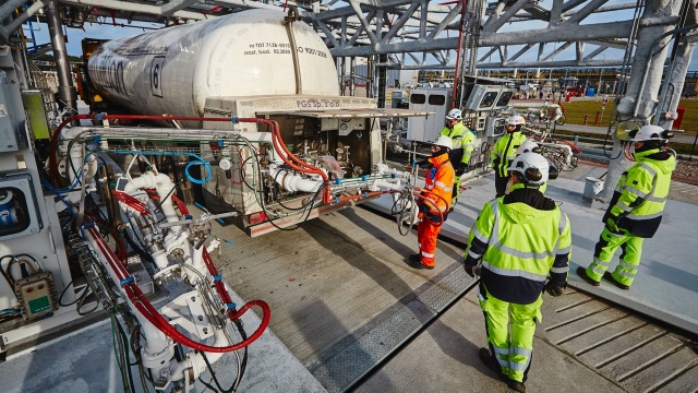Gaz-System zakończył rozbudowę Terminala LNG w Świnoujściu i uruchomił czwarte stanowisko załadunku autocystern.