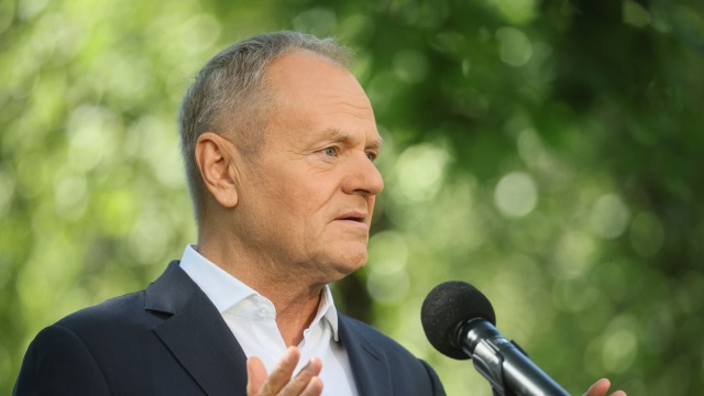 Premier Donald Tusk ostro reaguje na pobicie dwojga Ukraińców we Wrocławiu. Jego zdaniem, z aktami agresji na tle narodowościowym mamy coraz częściej do czynienia, bo bandyci czują się bezkarni.
