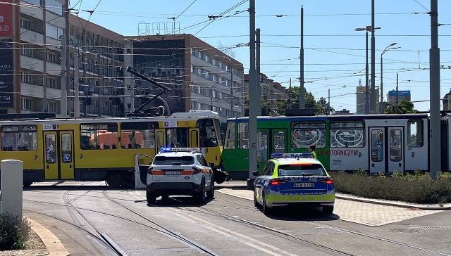 Na szczecińskim Placu Rodła zderzyły się dwa tramwaje linii 1 i 5.