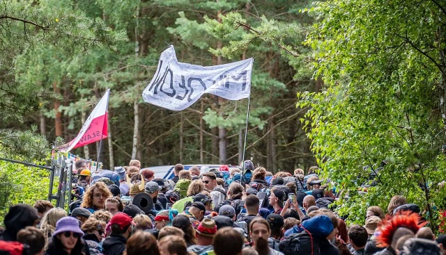 Miłość - Przyjaźń - Muzyka - to hasło przez najbliższe dni będzie towarzyszyło setkom tysięcy ludzi, który już przyjechali, albo planują przyjazd na tegoroczny PolandRock Festiwal.