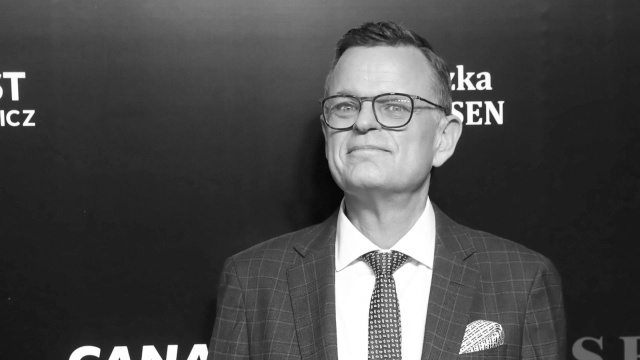Politycy i dziennikarze żegnają Andrzeja Morozowskiego. Dziennikarz TVN24 zmarł w wieku 69 lat po długiej chorobie.