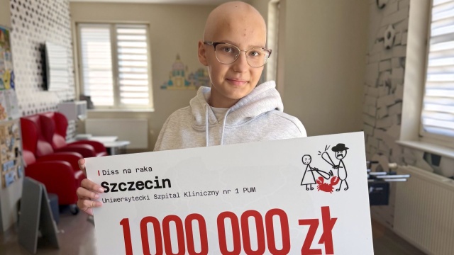 Milion złotych dla dziecięcej onkologii w Szczecinie. Fundacja Cancer Fighters przekazała wsparcie Uniwersyteckiemu Szpitalowi Klinicznemu nr 1 PUM w Szczecinie.