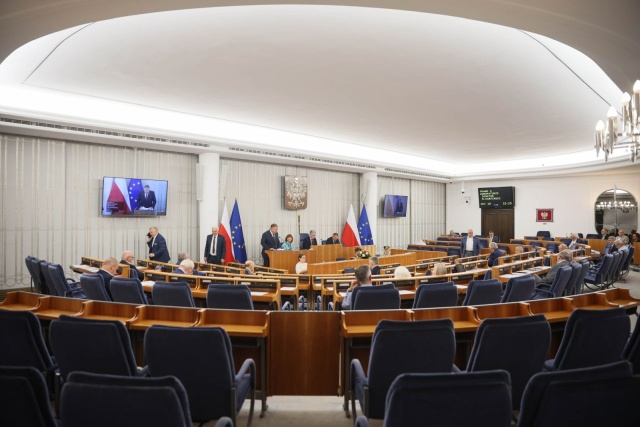 Karol Nawrocki chciał zapytać Czy jest panpani za realizacją przez Polskę polityki klimatycznej Unii Europejskiej.