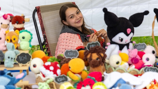 Staropolskie i regionalne przysmaki na Jasnych Błoniach. Trwa tam Letni Jarmark Szczeciński. Oprócz ręcznie robionej ceramiki, biżuterii zabawek i ubrań odwiedzający mogą spróbować tradycyjnych potraw.