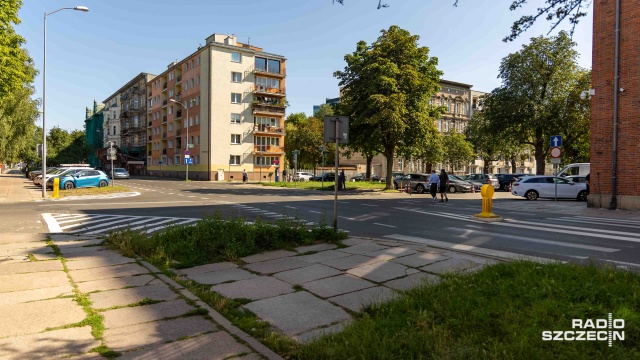 Chcą zebry przy przedszkolu. Rodzice dzieci z przedszkola Pętliczek w Szczecinie apelują o przejście dla pieszych na skrzyżowaniu ulic Potulickiej i Stoisława. Zebrali około 150 podpisów i złożyli petycję.