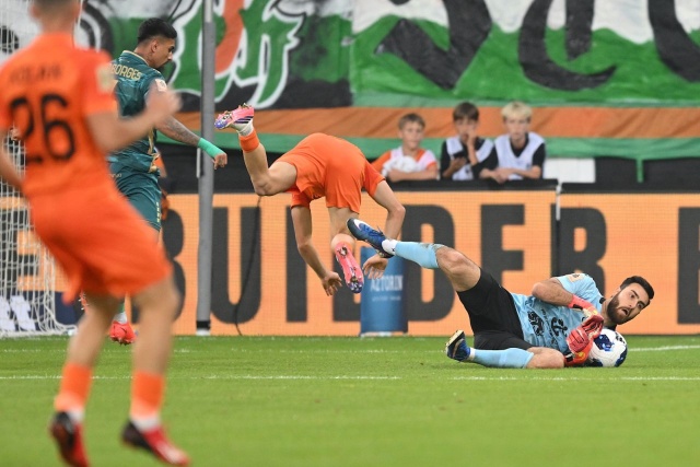 Piłkarze Pogoni z punktem na Dolnym Śląsku w ekstraklasie. Szczecinianie zremisowali z Zagłębiem Lubin 0:0 w szóstej kolejce rozgrywek.