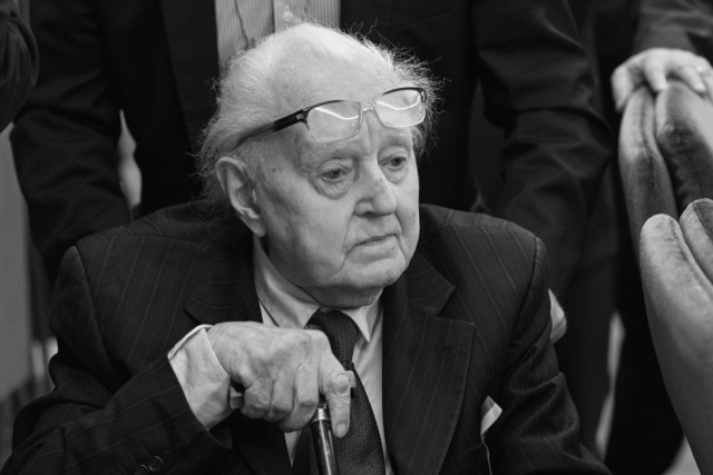 Nie żyje Andrzej Wielowieyski. Polityk, opozycjonista komunistyczny i działacz katolicki. Miał 98 lat. O jego śmierci poinformował kwartalnik Więź, z którym był związany przez wiele lat.
