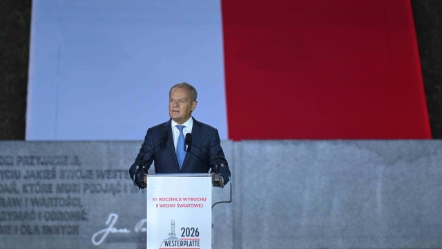 Premier Donald Tusk zaapelował o solidarność wobec Ukrainy i wsparcie w odparciu rosyjskiej agresji. Na Westerplatte podczas uroczystości upamiętniających wybuch II wojny światowej wskazał, że nie można powtórzyć błędów z września 1939 roku.