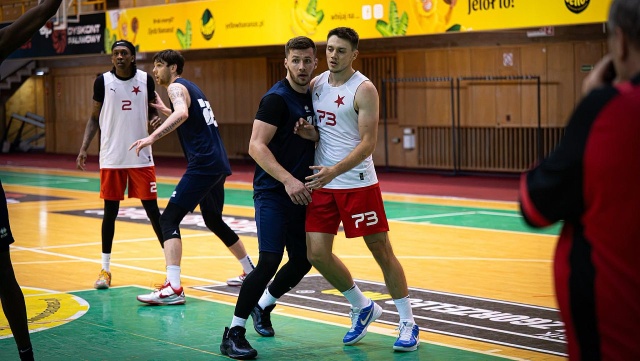 Koszykarze Kinga doznali pierwszej porażki w letnim okresie przygotowawczym do Orlen Basket Ligi.