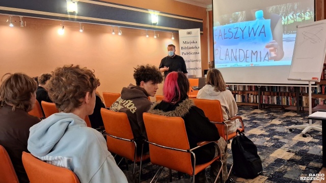 Świnoujska Biblioteka Miejska nadaje tempo. Właśnie wystartował wyjątkowy projekt dla młodzieży. W nieszablonowych zajęciach bierze udział blisko 200 uczestników.