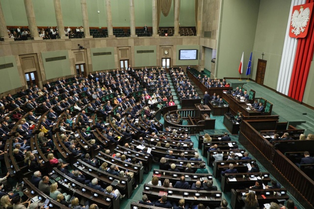 Sejm nie odrzucił weta prezydenta do ustawy o statusie osoby najbliższej w związku i umowie o wspólnym pożyciu.