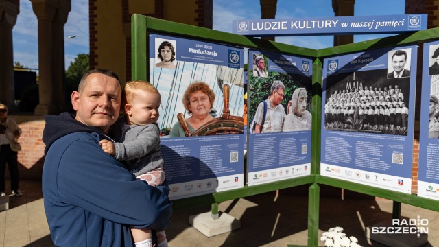 Plansze z biogramami i zdjęciami 31 postaci kultury można oglądać na wystawie zatytułowanej SZCZECIN - LUDZIE KULTURY w bramie głównej Cmentarza Centralnego.