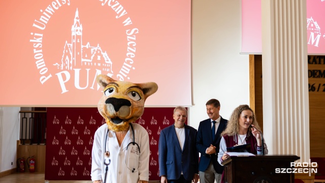 Ponad 400 uczniów szczecińskich szkół ponadpodstawowych sprawdzało, jak ratuje się ludzkie życie. Na Pomorskim Uniwersytecie Medycznym zorganizowano Młodzieżowe Spotkanie z Donacją i Transplantacją.