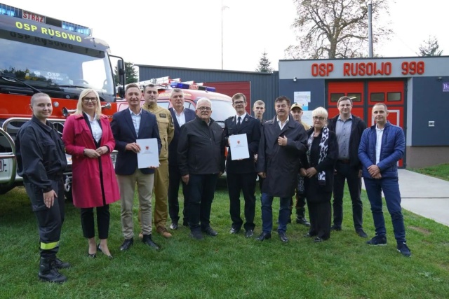 Strażacy ochotnicy z Rusowa zyskają nowe auto, które pomoże im skuteczniej chronić życie, zdrowie i mienie mieszkańców gminy Ustronie Morskie.
