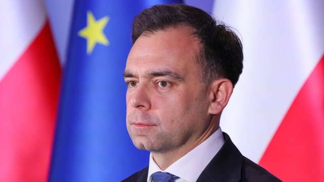 Prezydent powoła Andrzeja Domańskiego na stanowisko wicepremiera - przekazał Polskiemu Radiu rzecznik prezydenta Karola Nawrockiego Rafał Leśkiewicz. Zapowiedział też, że podczas tej samej uroczystości zostanie mianowany nowa ministra funduszy i polityki regionalnej.