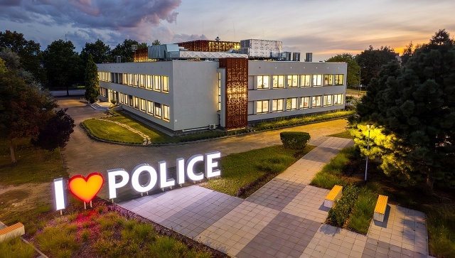 Muzyka, wspomnienia i znakomite głosy na żywo - w Miejskim Ośrodku Kultury w Policach odbędzie Powiatowy Dzień Seniora, a w jego ramach The Voice Senior.