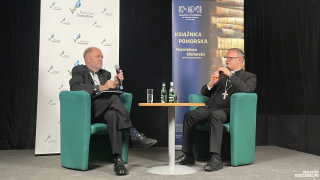 Kościół i ateizm, kultura i język - to tylko niektóre z tematów poruszonych w rozmowie z metropolitą szczecińsko-kamieńskim, arcybiskupem Wiesławem Śmiglem.