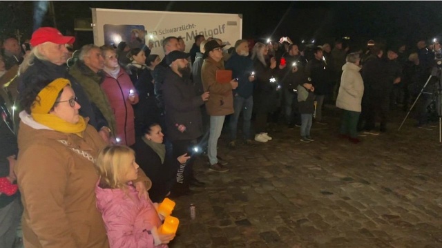 Likwicacja odlewni w Ueckermnde i atak hakerski na hotele - między innymi o tym powiemy w naszym cotygodniowym serwisie partnerskiego radia NDR. Serwis dla Radia Szczecin opracowała Joanna Skonieczna.