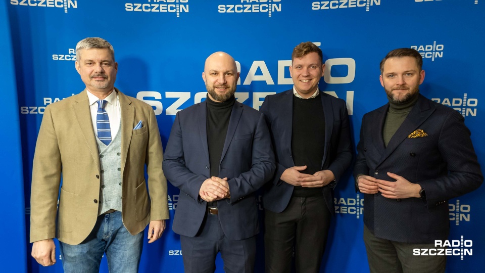 Na zdj. od lewej: Piotr Kęsik, Dariusz Smoliński, Jakub Korczyński, Wojciech Dorżynkiewicz. Fot. Robert Stachnik [Radio Szczecin]