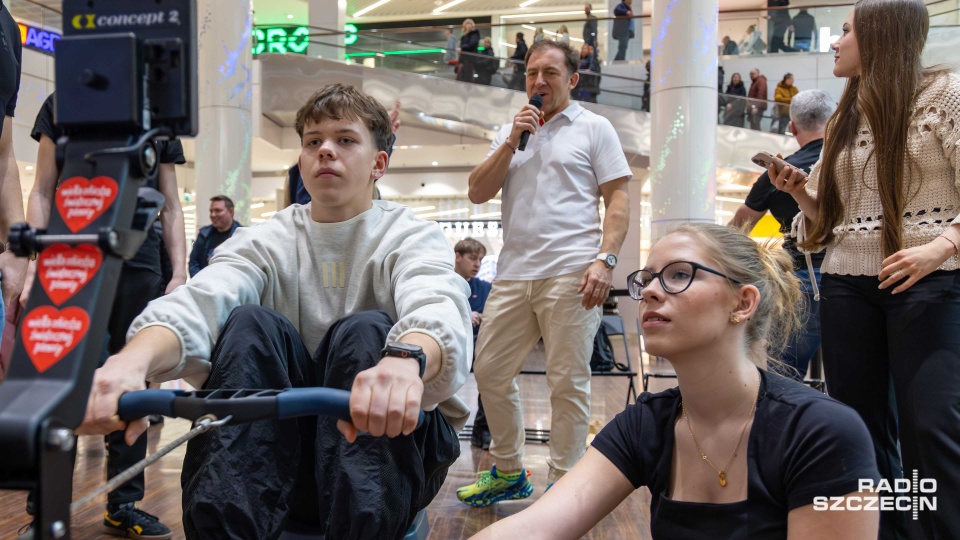 Po raz 16. Szczecinianie wiosłowali dla WOŚP [ZDJĘCIA]