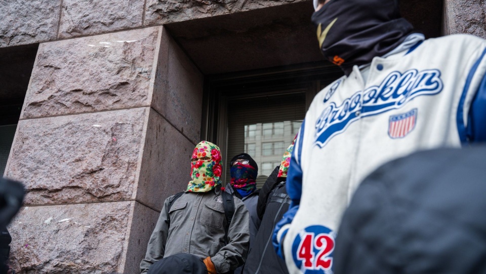 Mineapolis protestuje przeciwko deportacjom, Pentagon przygotowuje wojsko