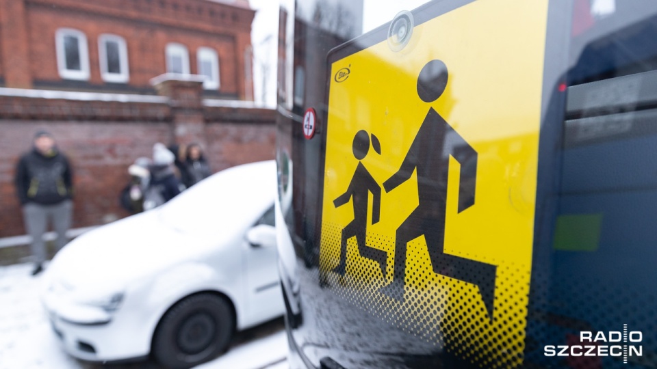 Jak zadbać o bezpieczny wypoczynek dzieci w trakcie ferii? Kuratorium odpowiada