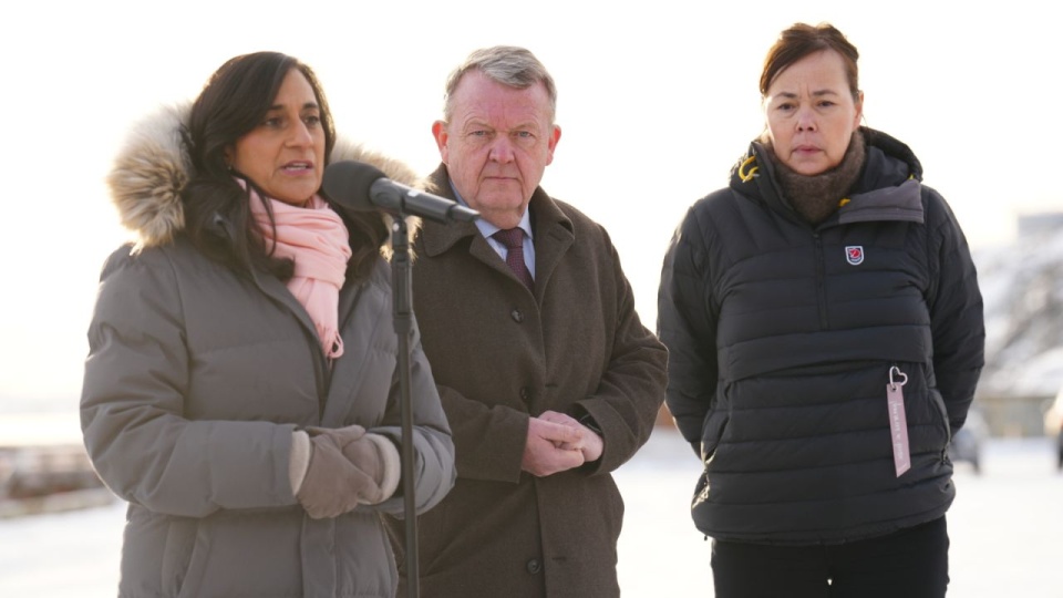 - Uruchomiliśmy ścieżkę dyplomatyczną i prowadzimy bezpośredni dialog, na co od kilku miesięcy bardzo liczyliśmy - powiedziała ministra spraw zagranicznych wyspy na konferencji prasowej z przedstawicielami Danii i Kanady. PAP/EPA/Ida Marie Odgaard