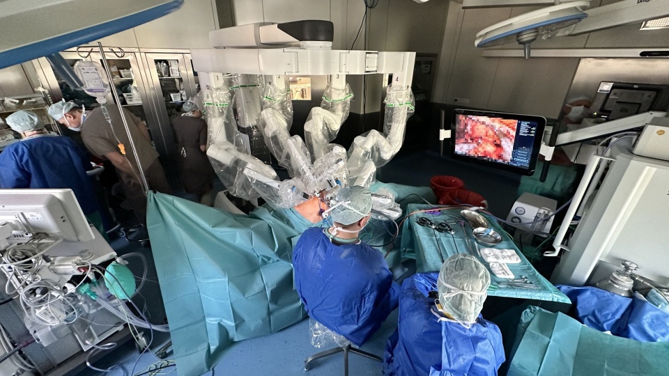 Robot da Vinci. Fot. Uniwersytecki Szpital Kliniczny Nr 2 PUM w Szczecinie