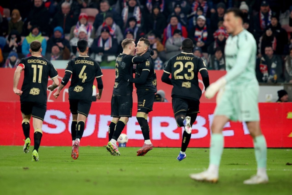 Jedyną bramkę z rzutu karnego strzelił Fredrik Ulvestad w 90 minucie gry. Fot. PAP/Jarek Praszkiewicz