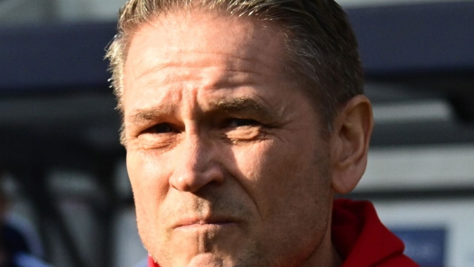 Trener Pogoni Szczecin Thomas Thomasberg podczas meczu 23. kolejki piłkarskiej Ekstraklasy z Widzewem Łódź. PAP/Marcin Bielecki