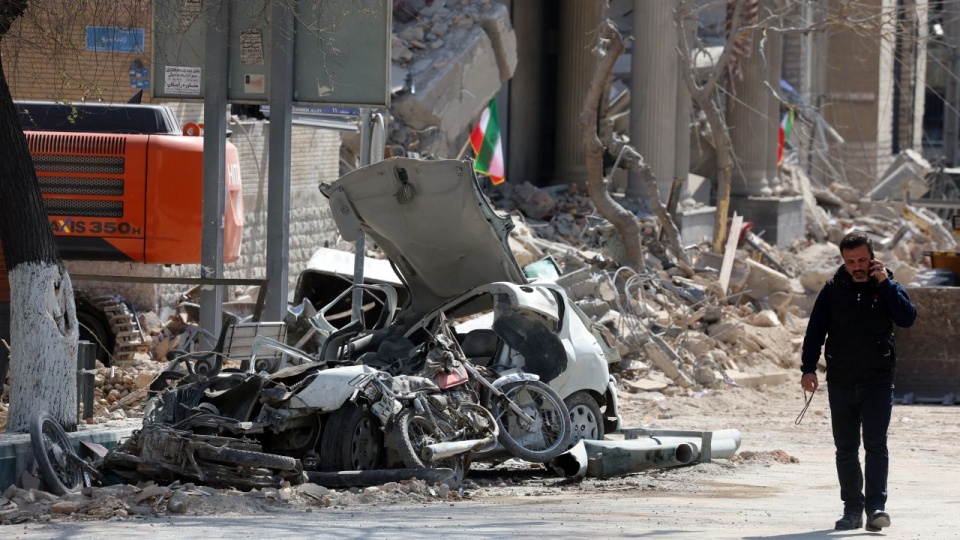 fot. PAP/EPA/ABEDIN TAHERKENAREH