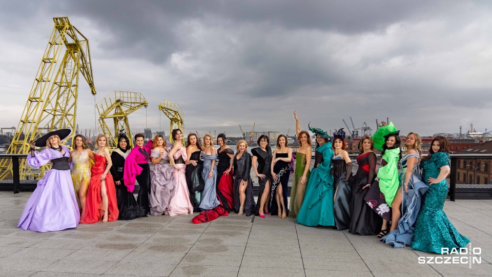 Pokaz mody pod dźwigozaurami, sesja na dachu MCN [WIDEO, ZDJĘCIA]